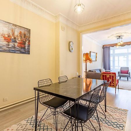 Charming Apartment Surrounded By Vibrant Attractions In Kadikoy Istanbul Eksteriør billede